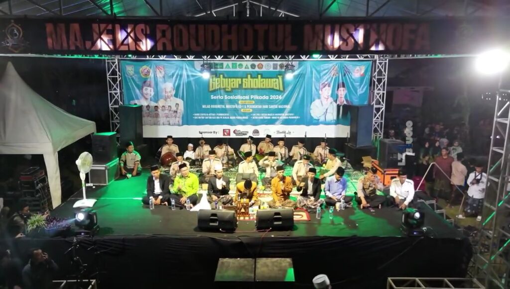 Gebyar Sholawat, Meriahkan Milad Majelis Raudhatul Mustofa dan Perayaan Hari Santri Desa Kedunglegok, Kemangkon