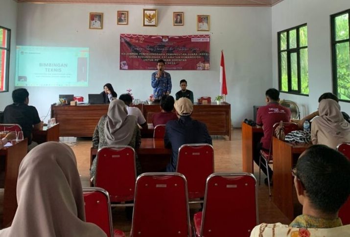 Bimbingan Teknis Pertama KPPS Desa Kedunglegok untuk Pemilihan Gubernur dan Bupati 2024